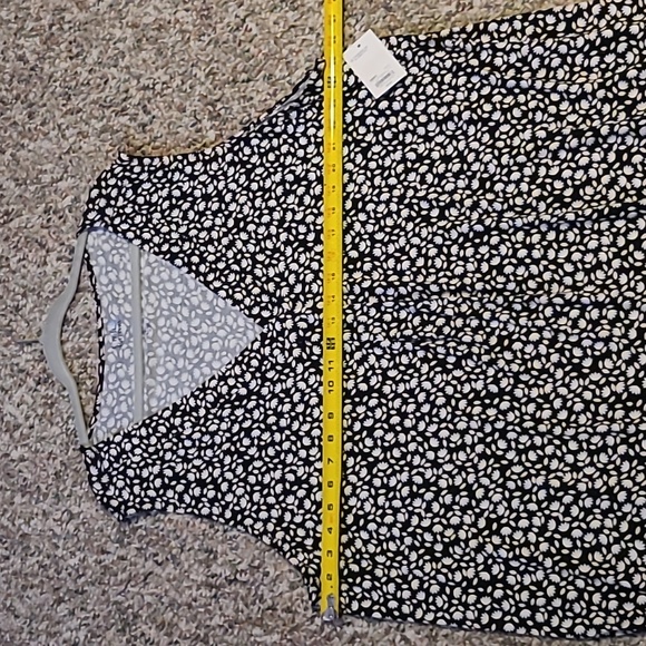 CROFT AND BARROW WOMENS PLUS SIZE BLACK & WHITE FLORAL TANK TOP SIZE 3X - Picture 8 of 12